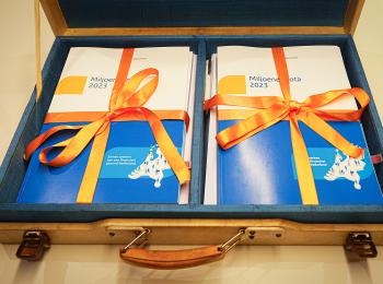 Het koffertje van de minister van Financiën met daarin de Miljoenennota voor 2023